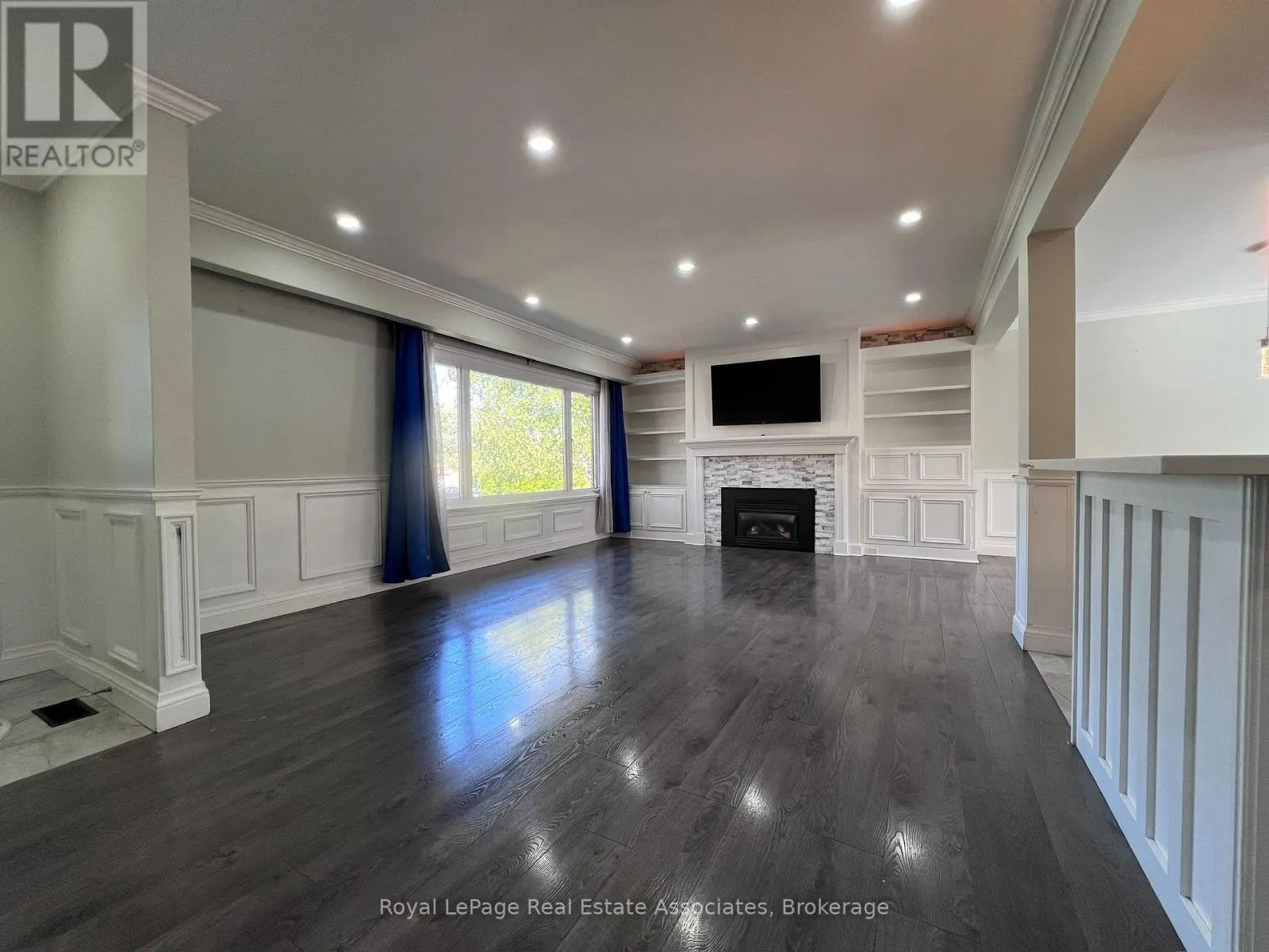 UPPER - 222 COLUMBIA DRIVE