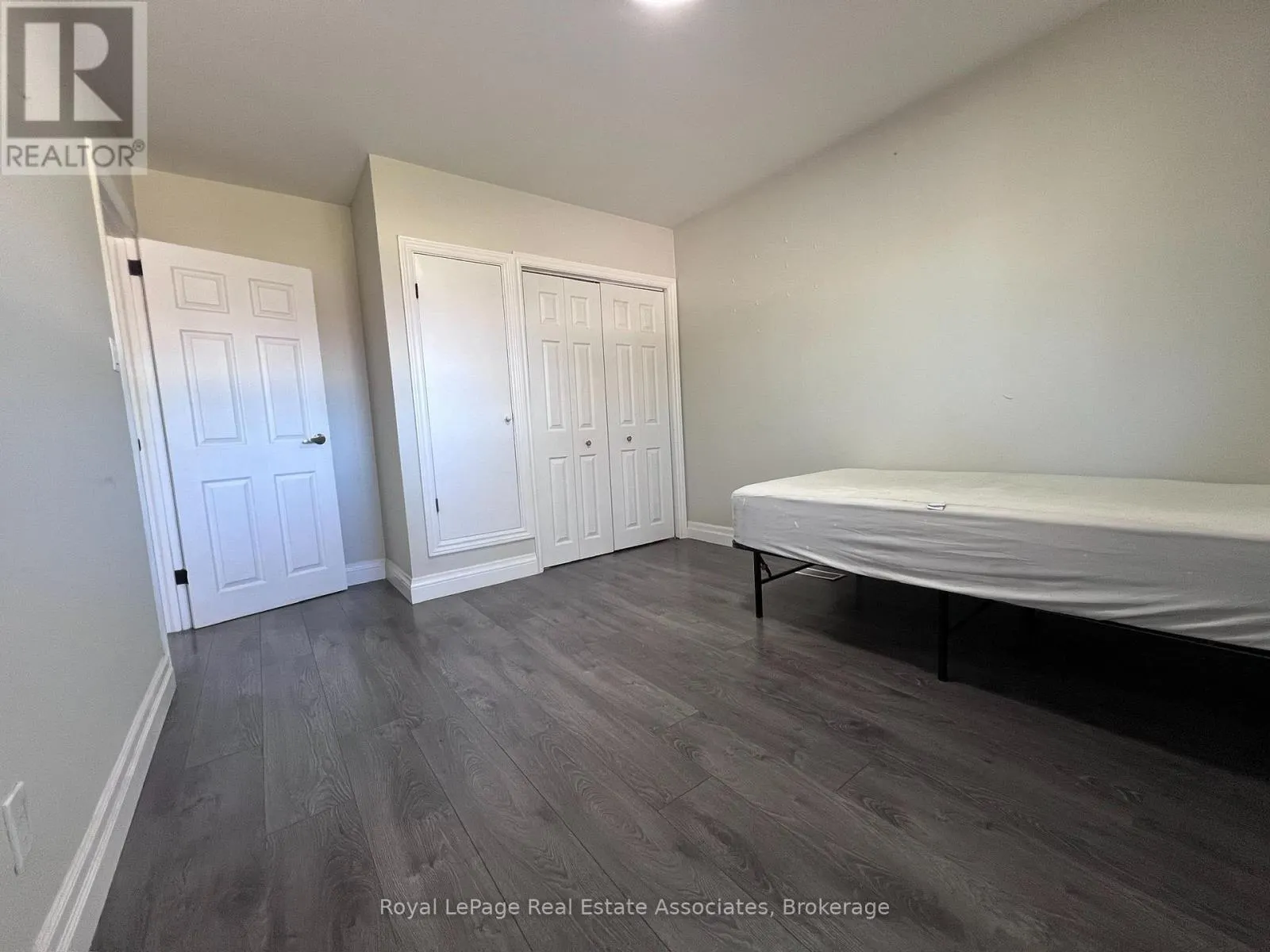 UPPER - 222 COLUMBIA DRIVE