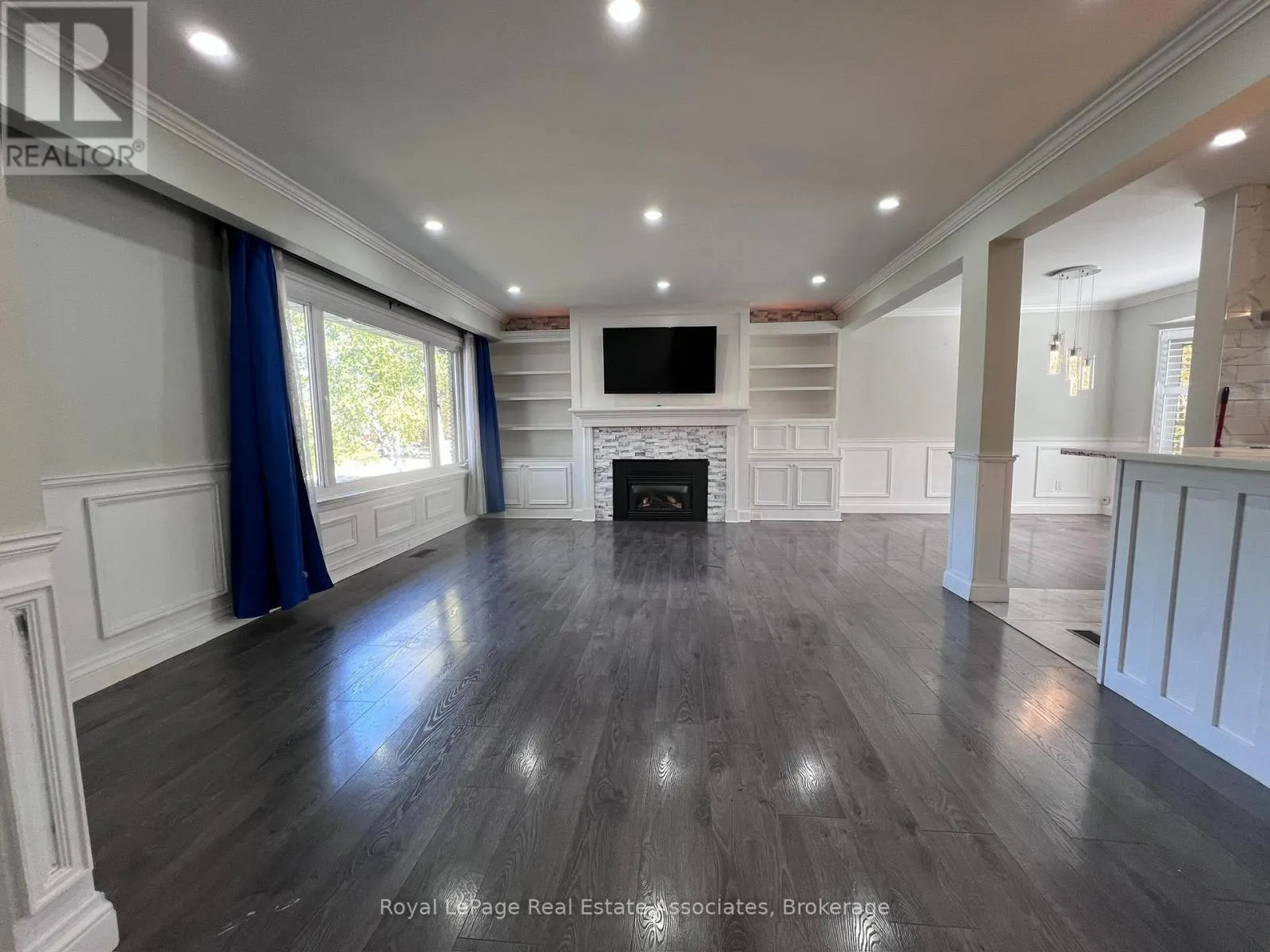 UPPER - 222 COLUMBIA DRIVE