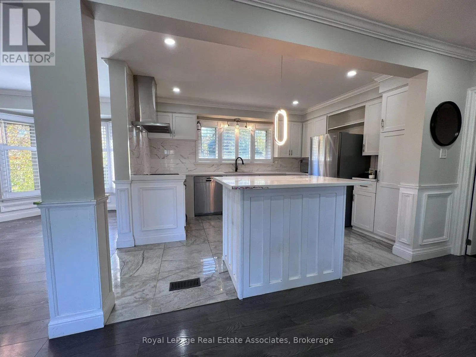 UPPER - 222 COLUMBIA DRIVE