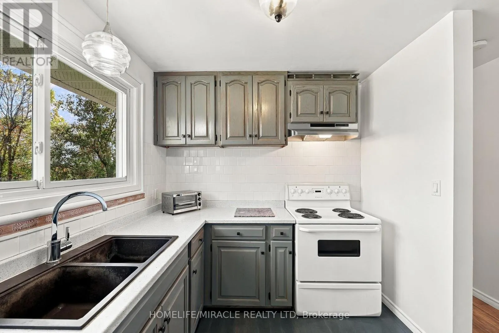 3752 FAIRGROUND ROAD
