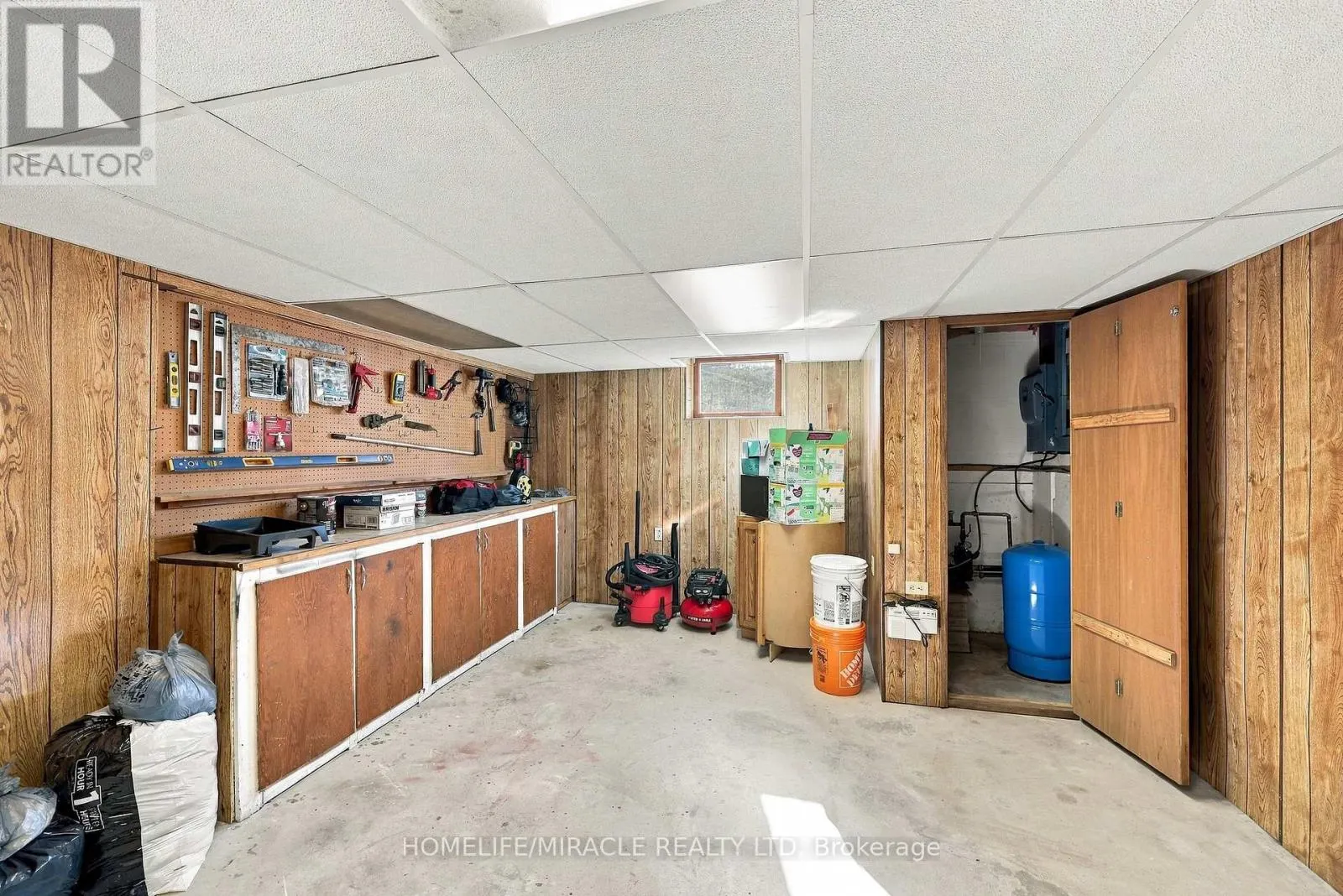 3752 FAIRGROUND ROAD