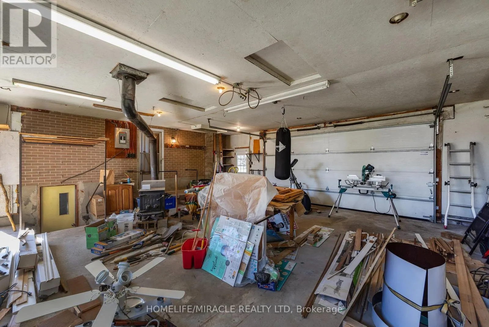 3752 FAIRGROUND ROAD