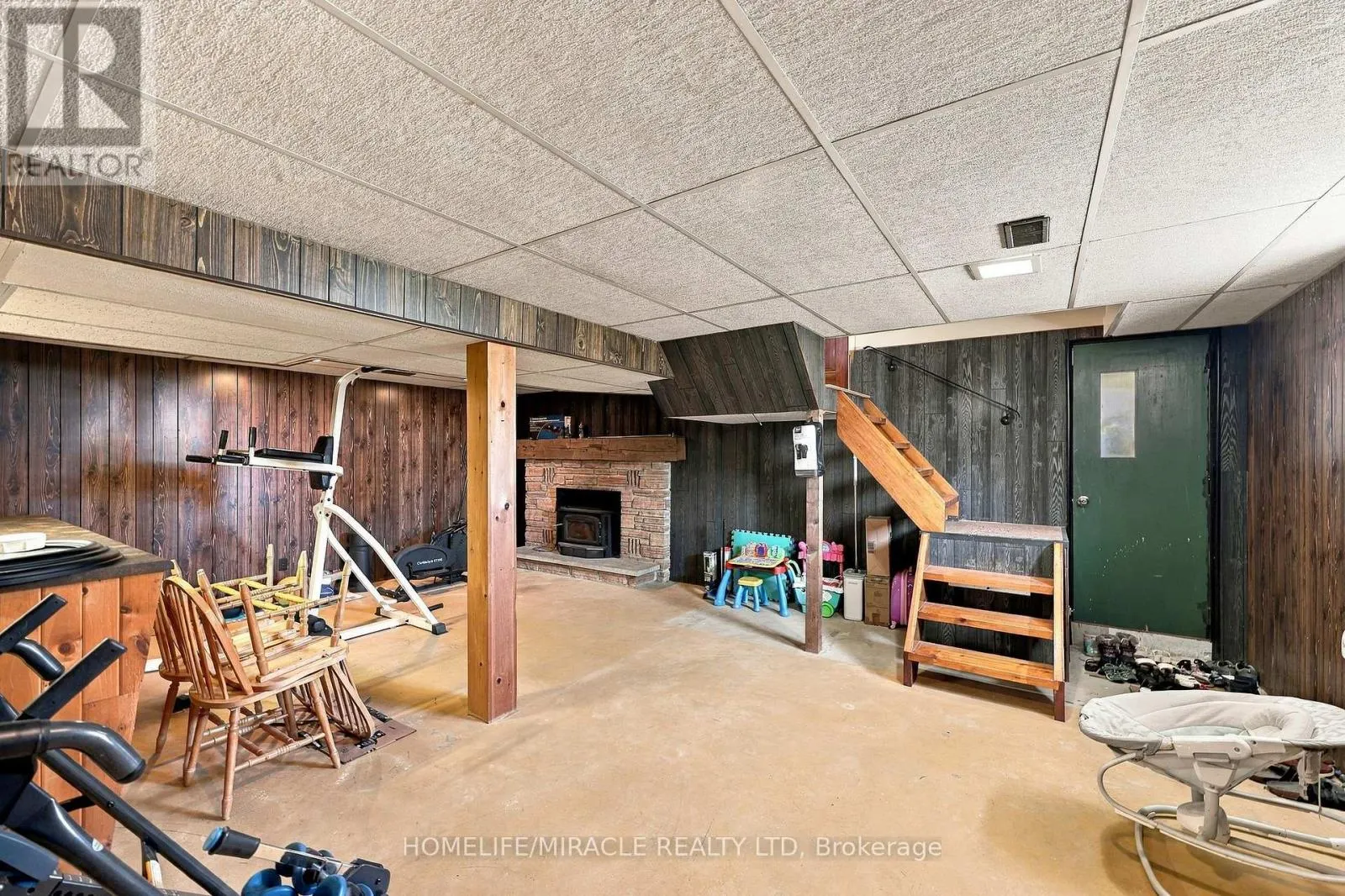 3752 FAIRGROUND ROAD