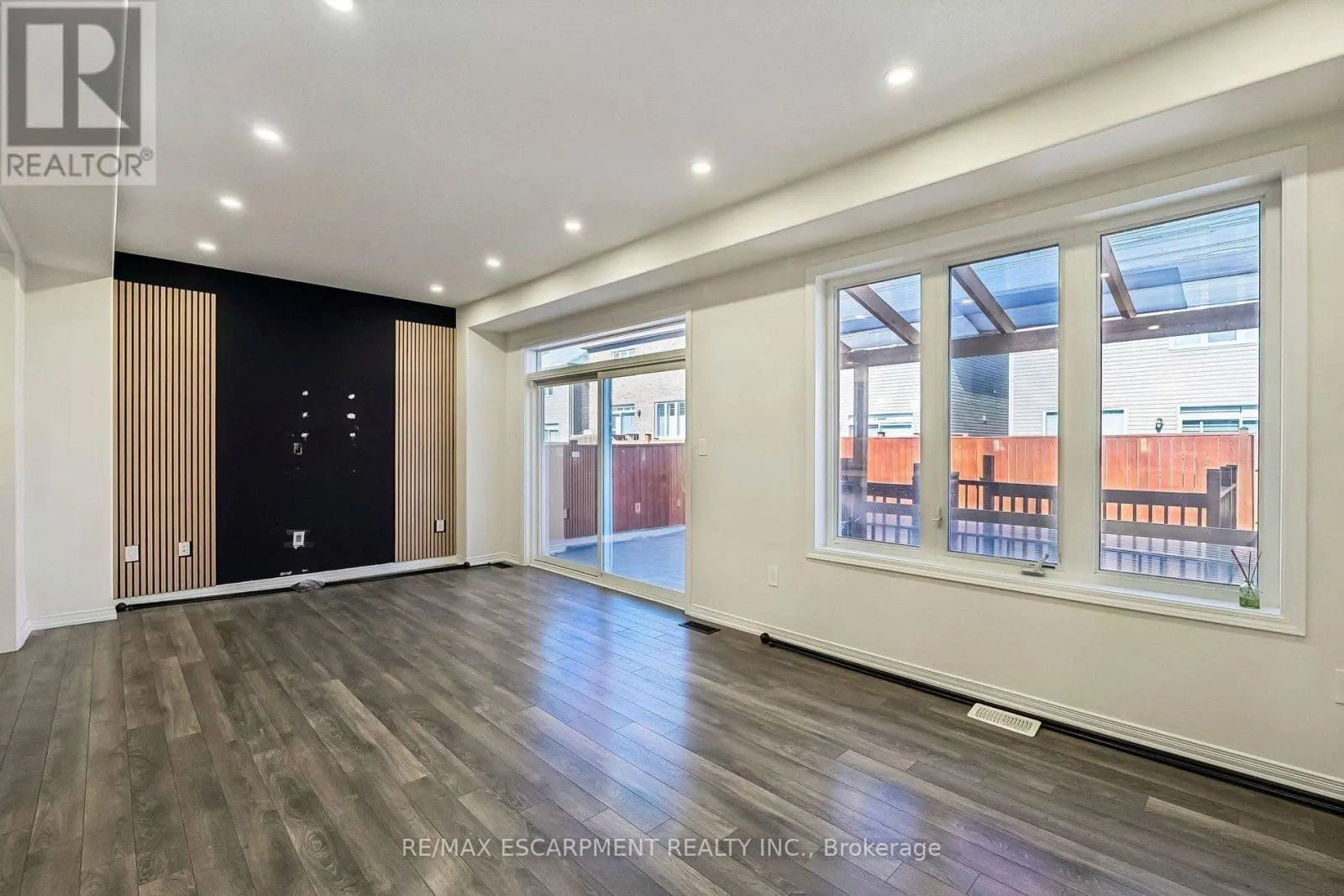 16 ALEXANDRA DRIVE