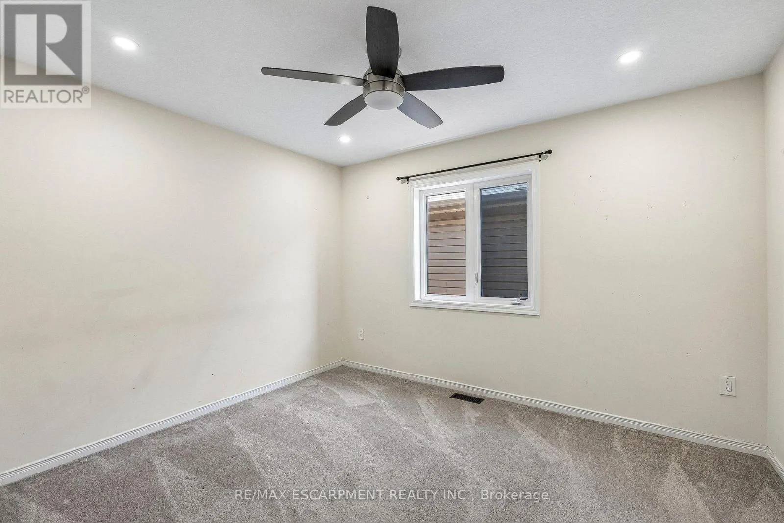 16 ALEXANDRA DRIVE