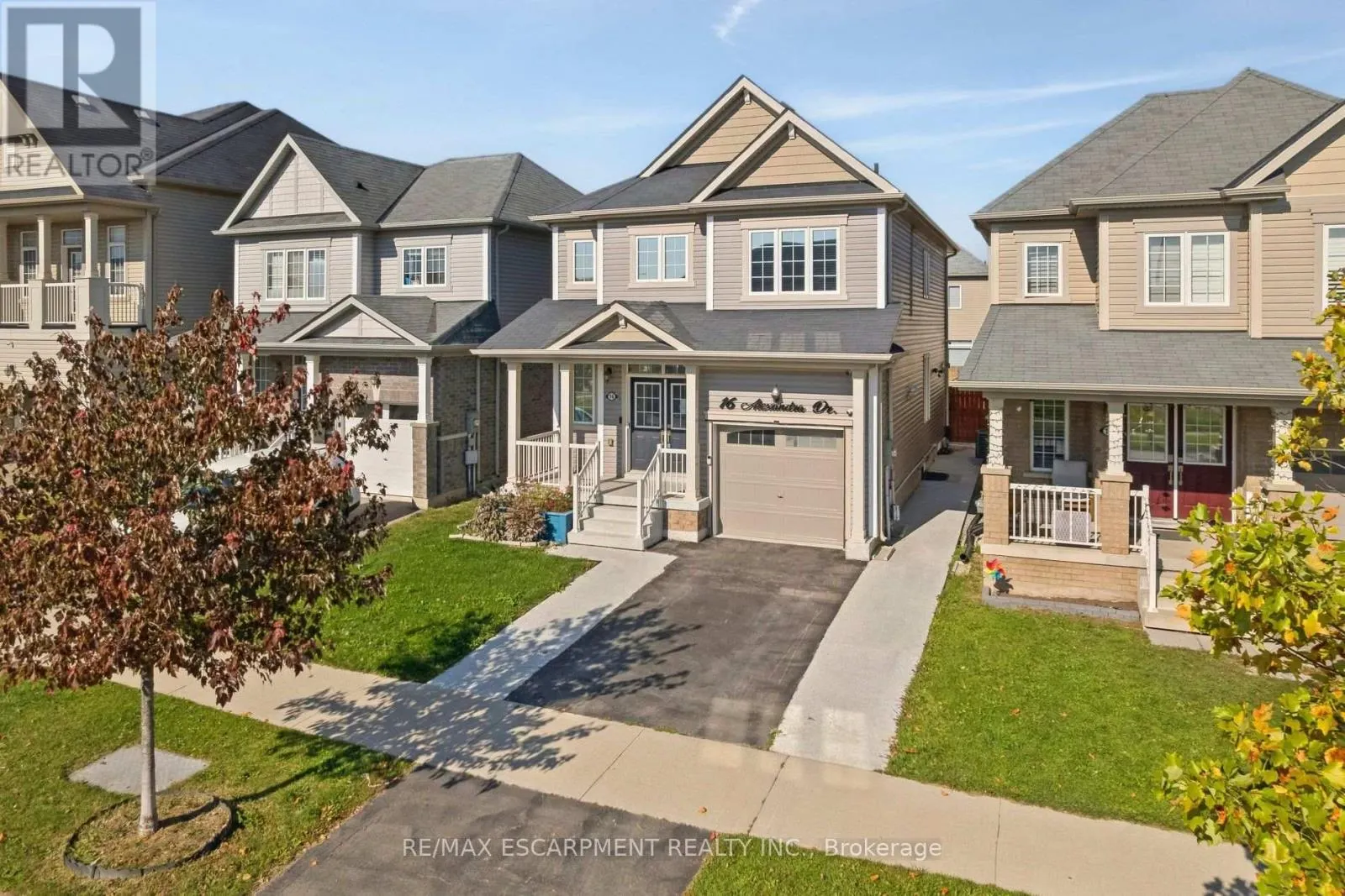 16 ALEXANDRA DRIVE