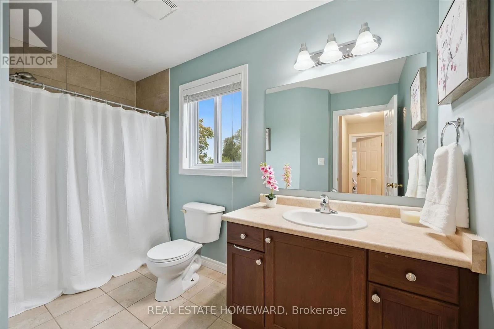 3 - 90 ALDERSON DRIVE