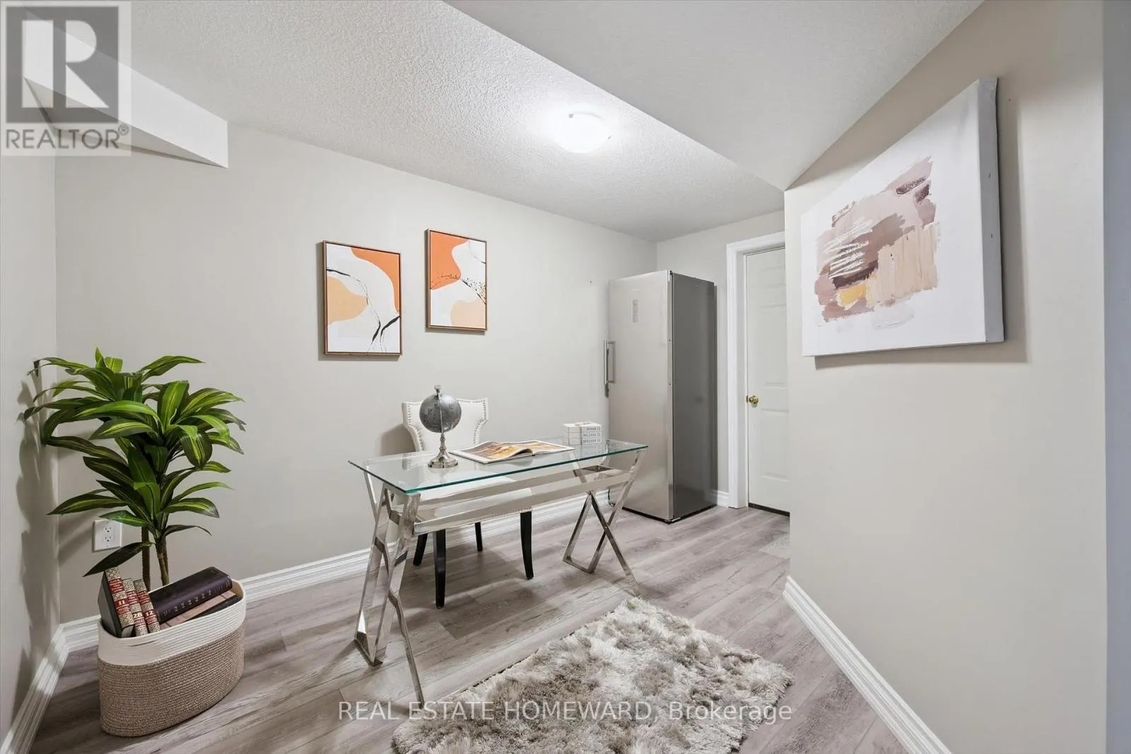 3 - 90 ALDERSON DRIVE