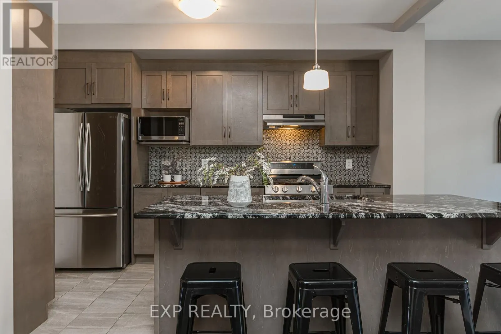 811 LOOSESTRIFE WAY