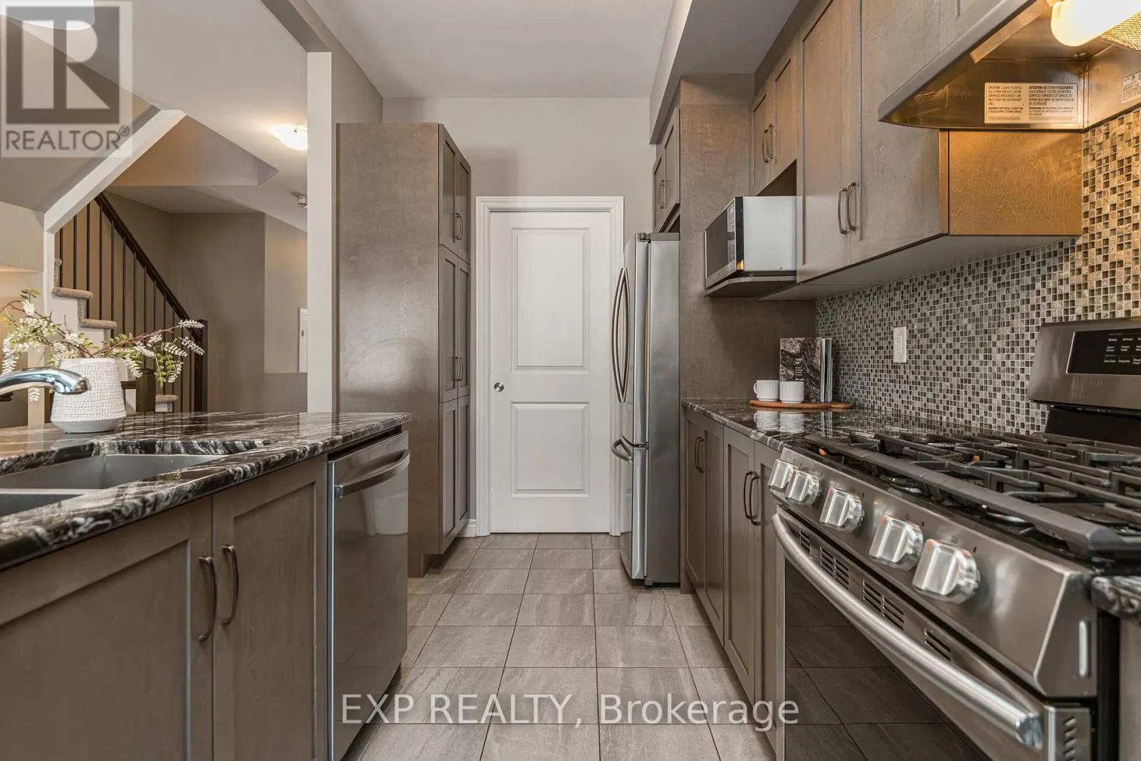 811 LOOSESTRIFE WAY