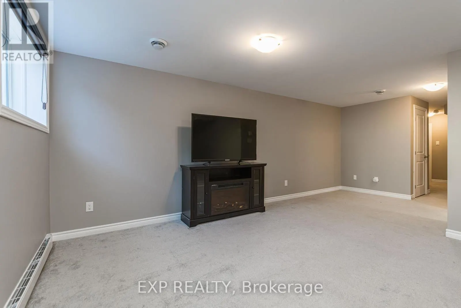 811 LOOSESTRIFE WAY