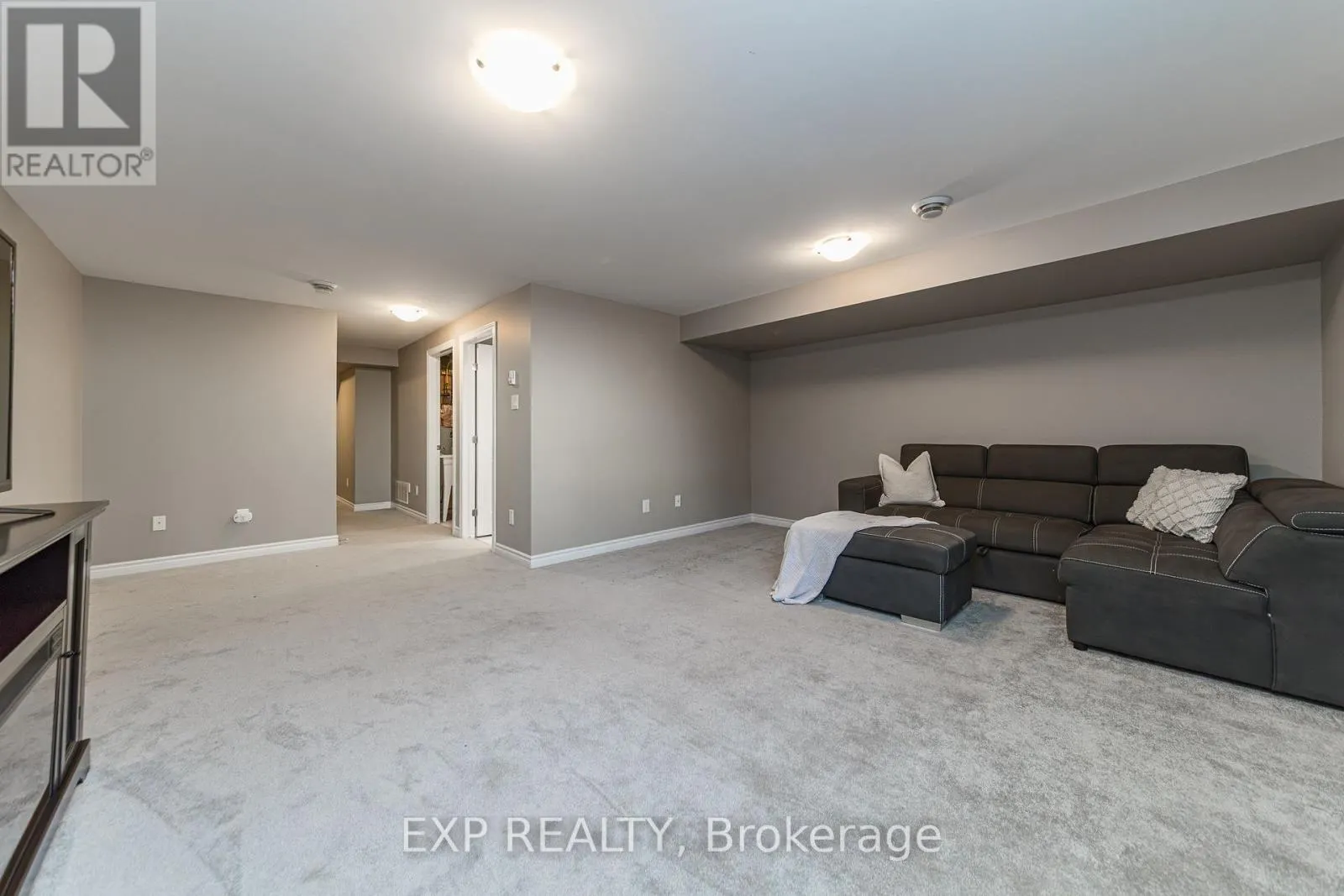 811 LOOSESTRIFE WAY