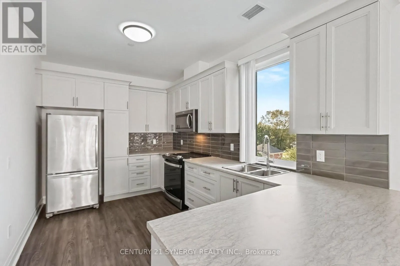 2B - 40 MCGILL STREET S