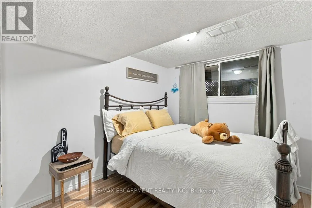 12 GLAMIS COURT