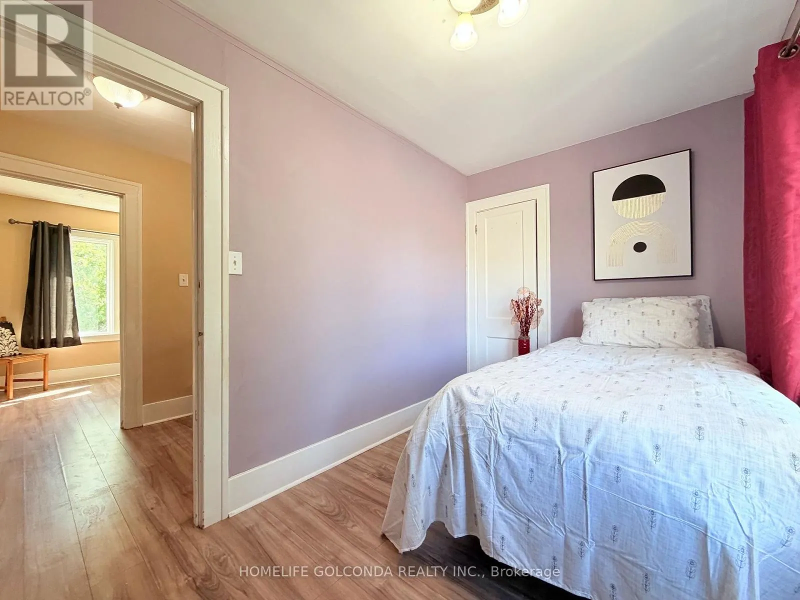 3203 LINWOOD PLACE
