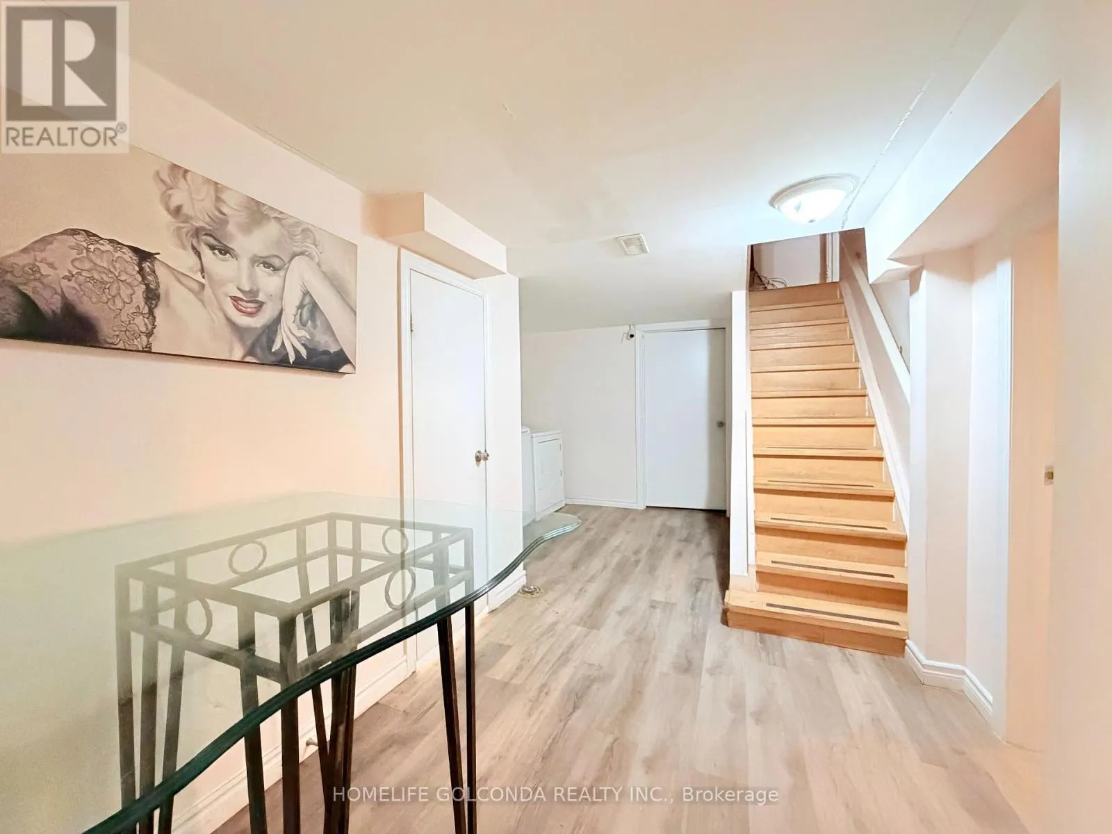 3203 LINWOOD PLACE