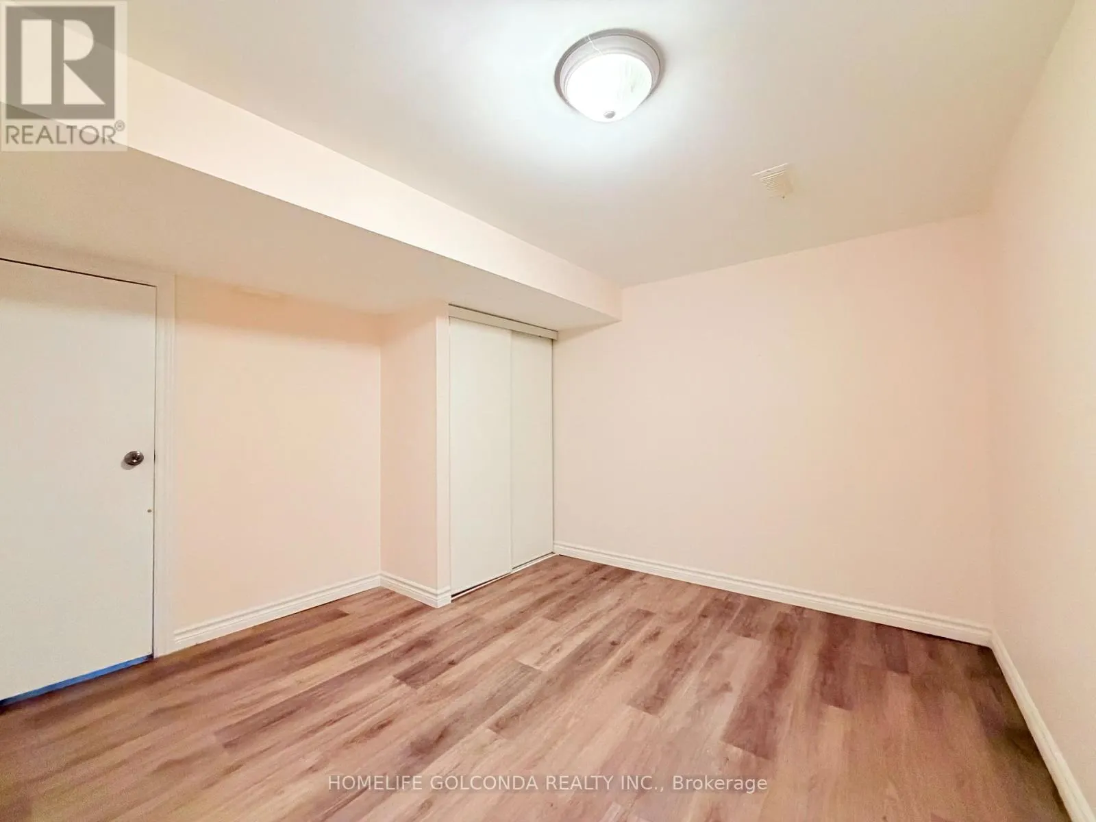 3203 LINWOOD PLACE