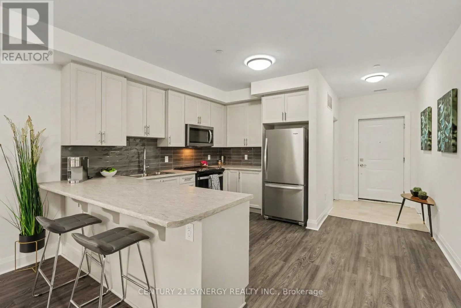 1D - 40 MCGILL STREET S