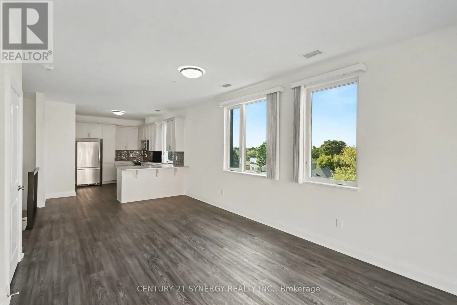2A - 40 MCGILL STREET S