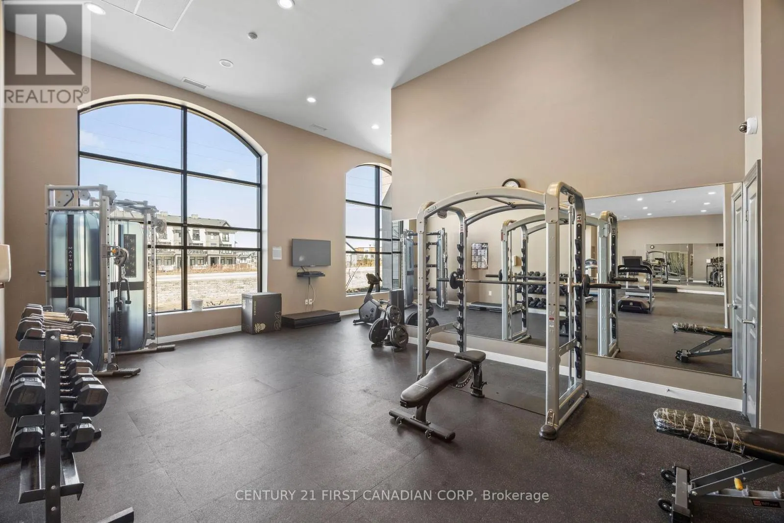 605 - 240 VILLAGE WALK BOULEVARD #605