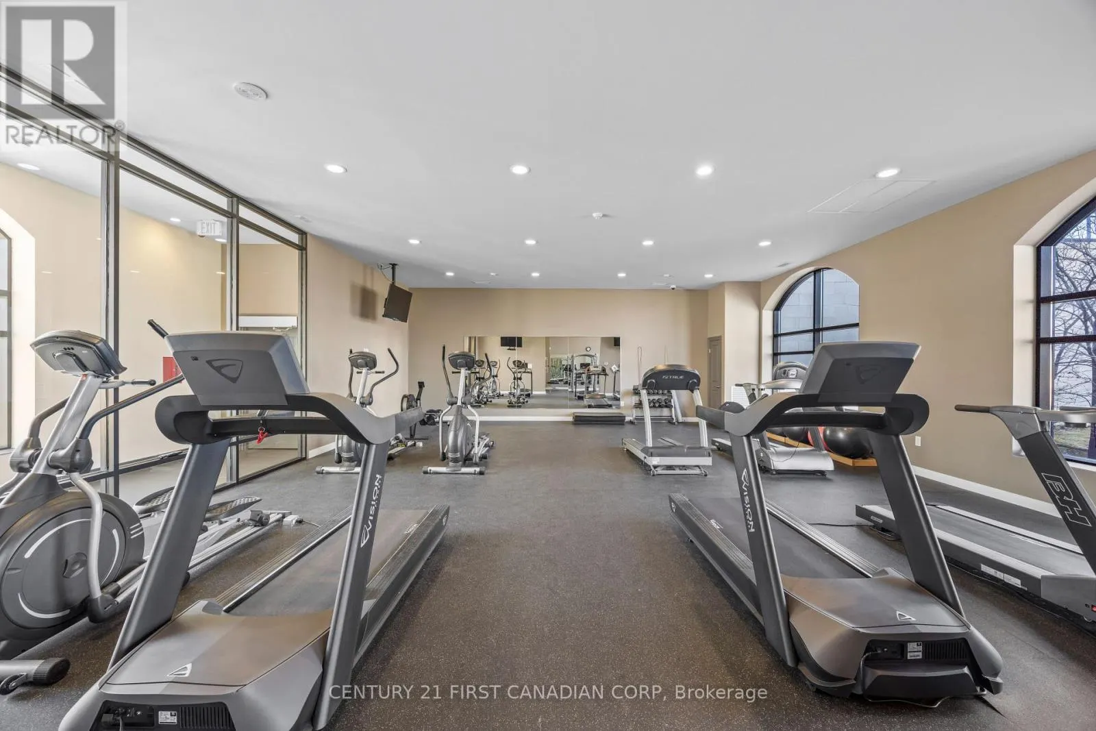 605 - 240 VILLAGE WALK BOULEVARD #605