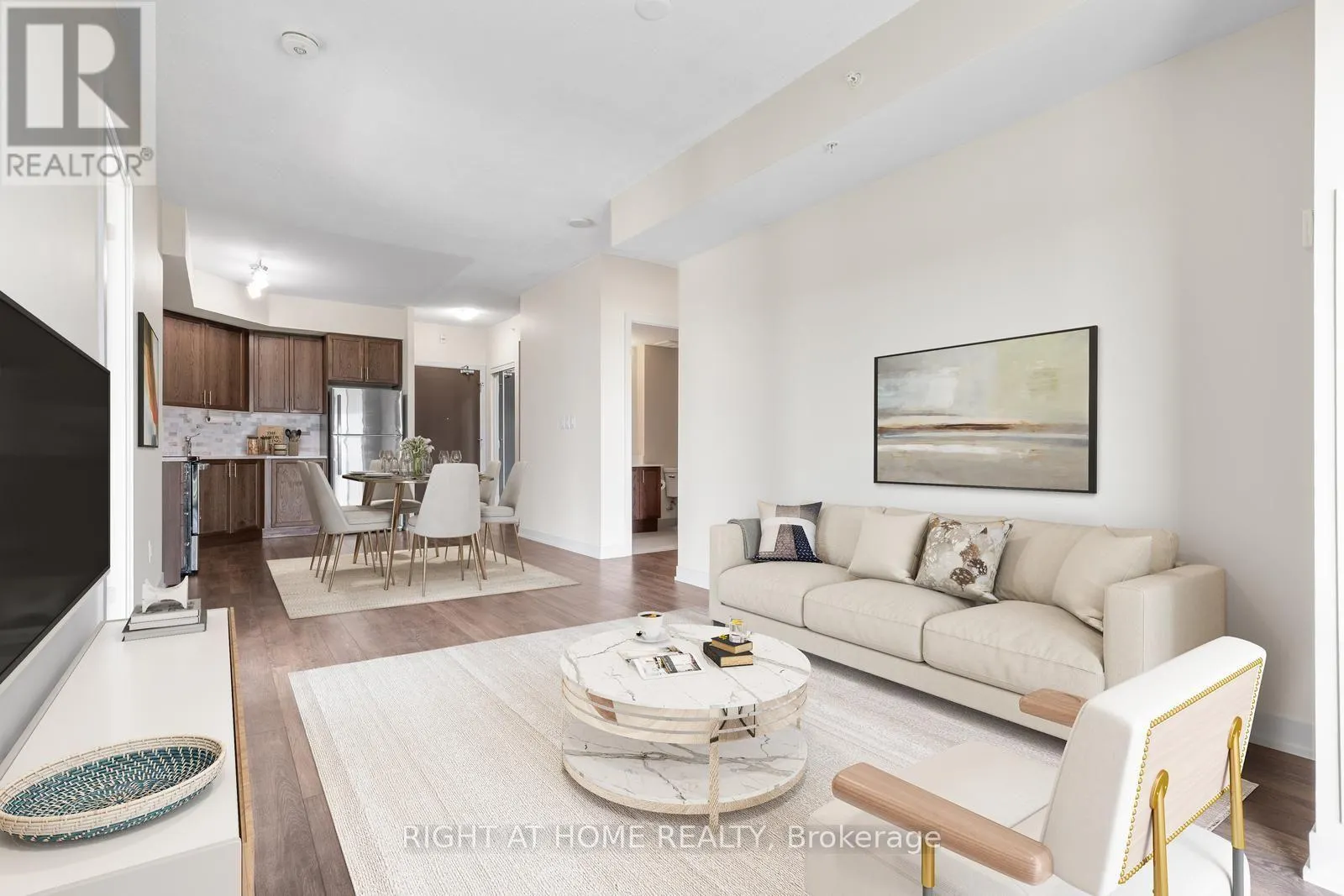 319 - 550 NORTH SERVICE ROAD