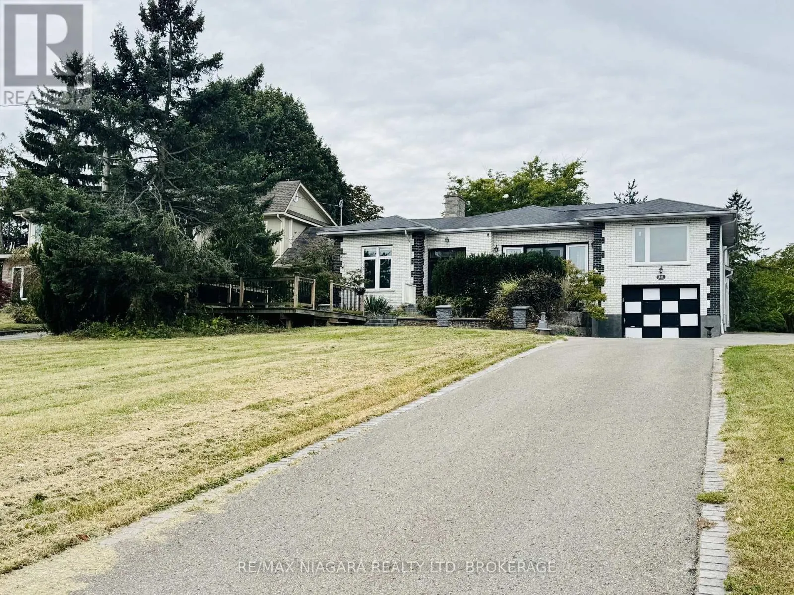 415 NIAGARA BOULEVARD