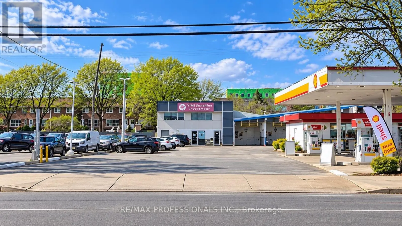 914 UPPER JAMES STREET