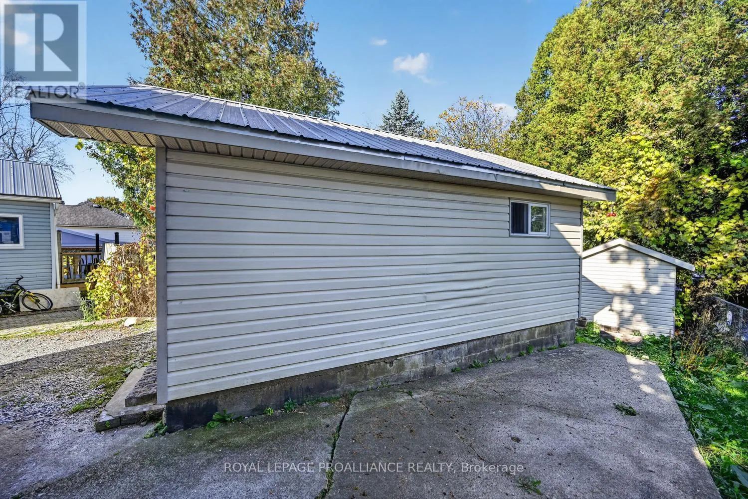 22 ABBOTT STREET