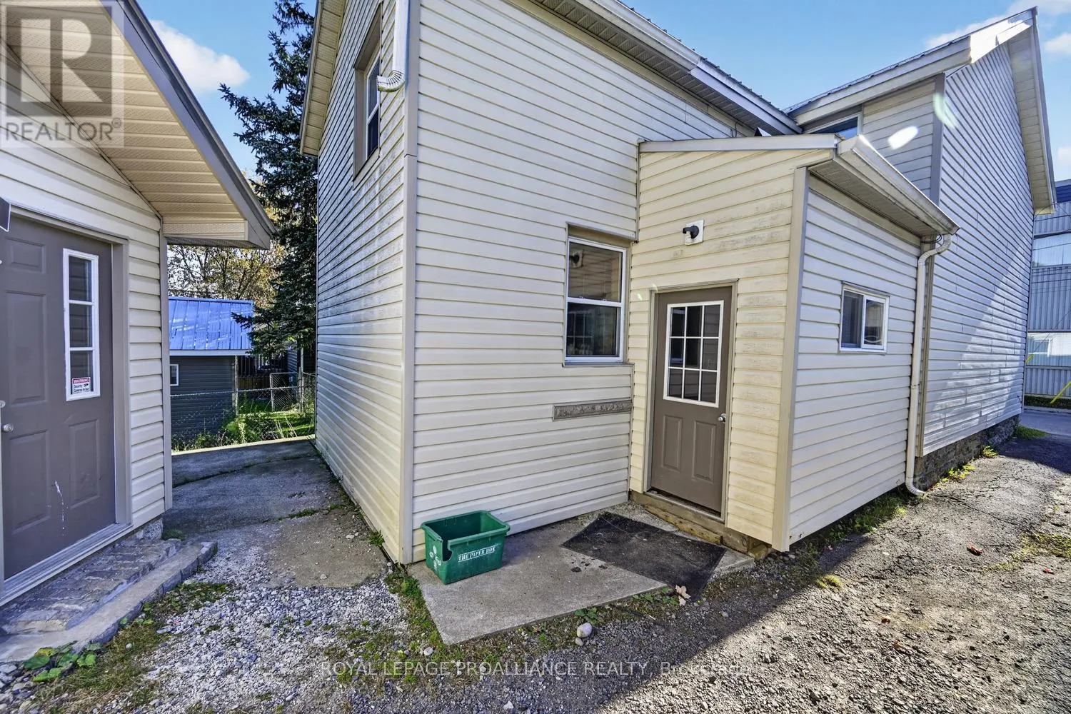 22 ABBOTT STREET