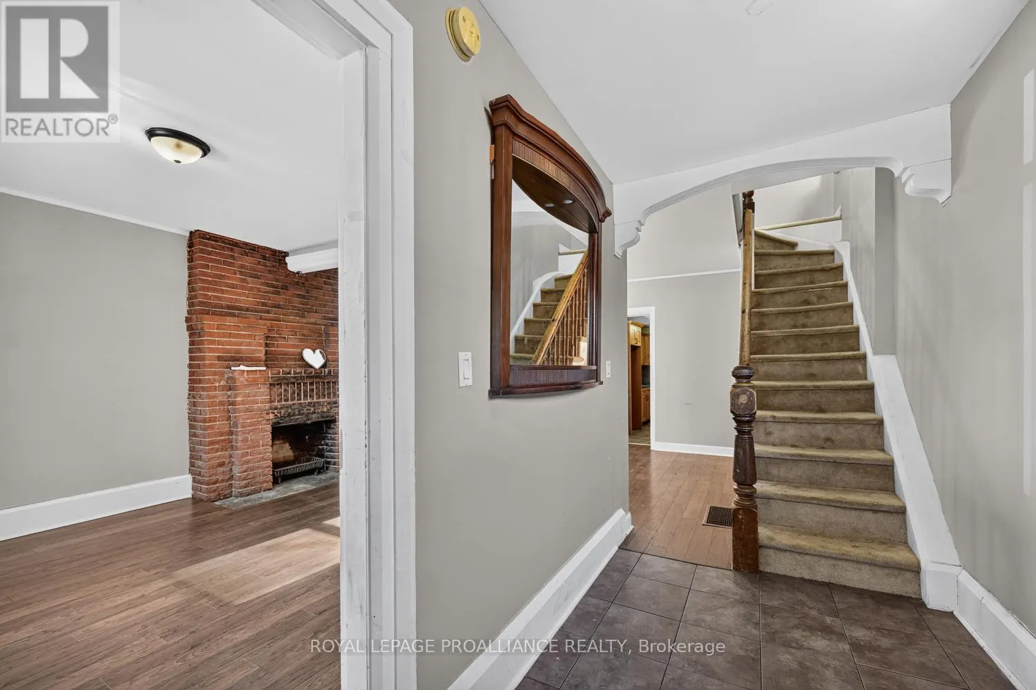 22 ABBOTT STREET