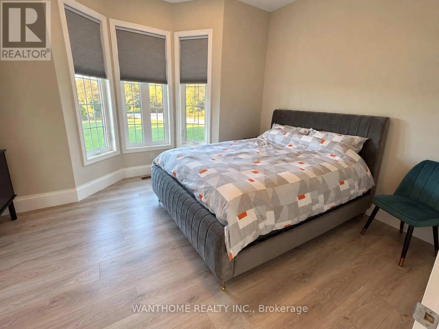441 LAKESHORE ROAD