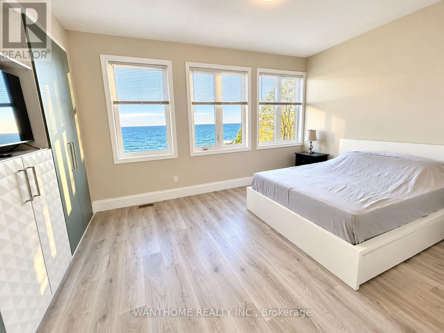 441 LAKESHORE ROAD
