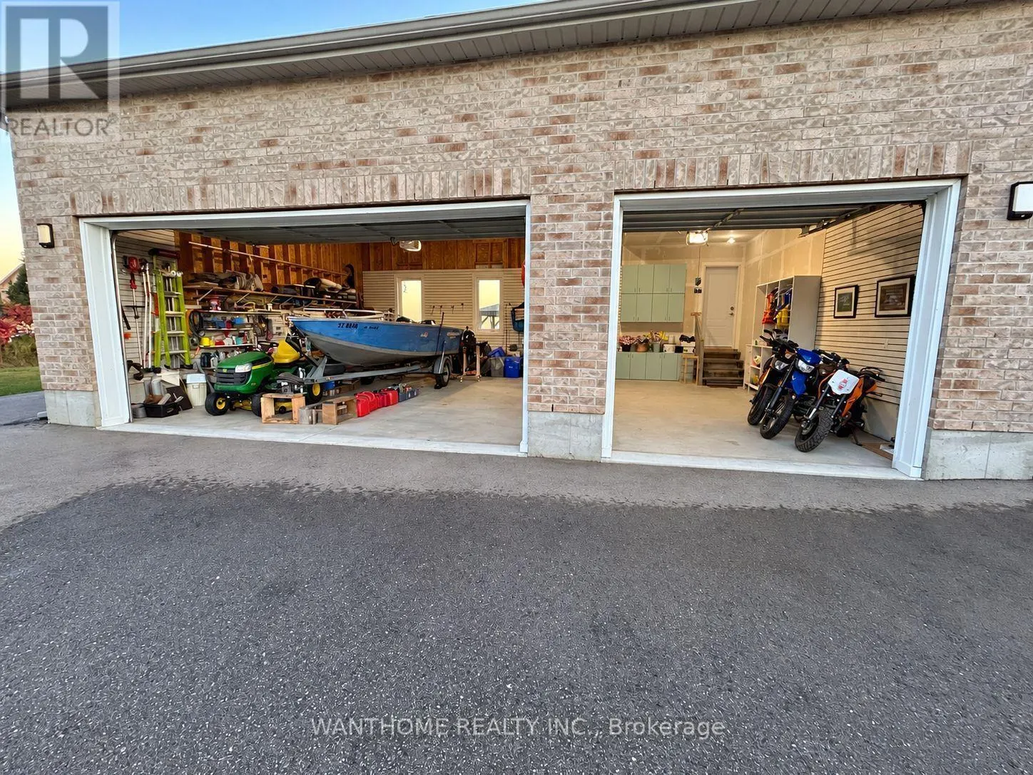 441 LAKESHORE ROAD