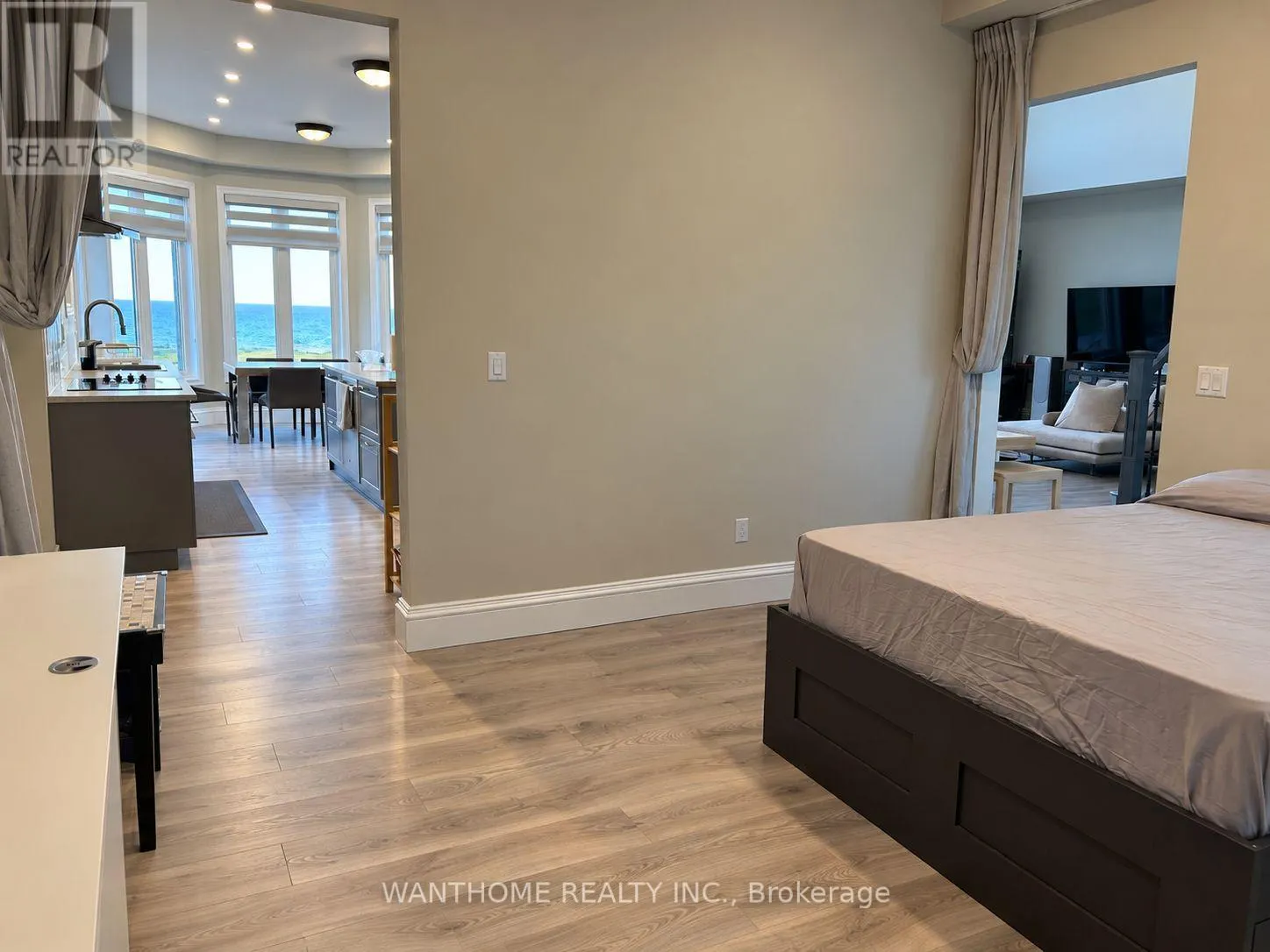 441 LAKESHORE ROAD