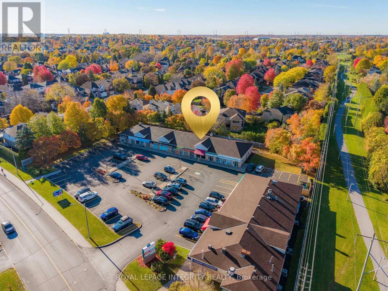 1-3 - 261 CENTREPOINTE DRIVE