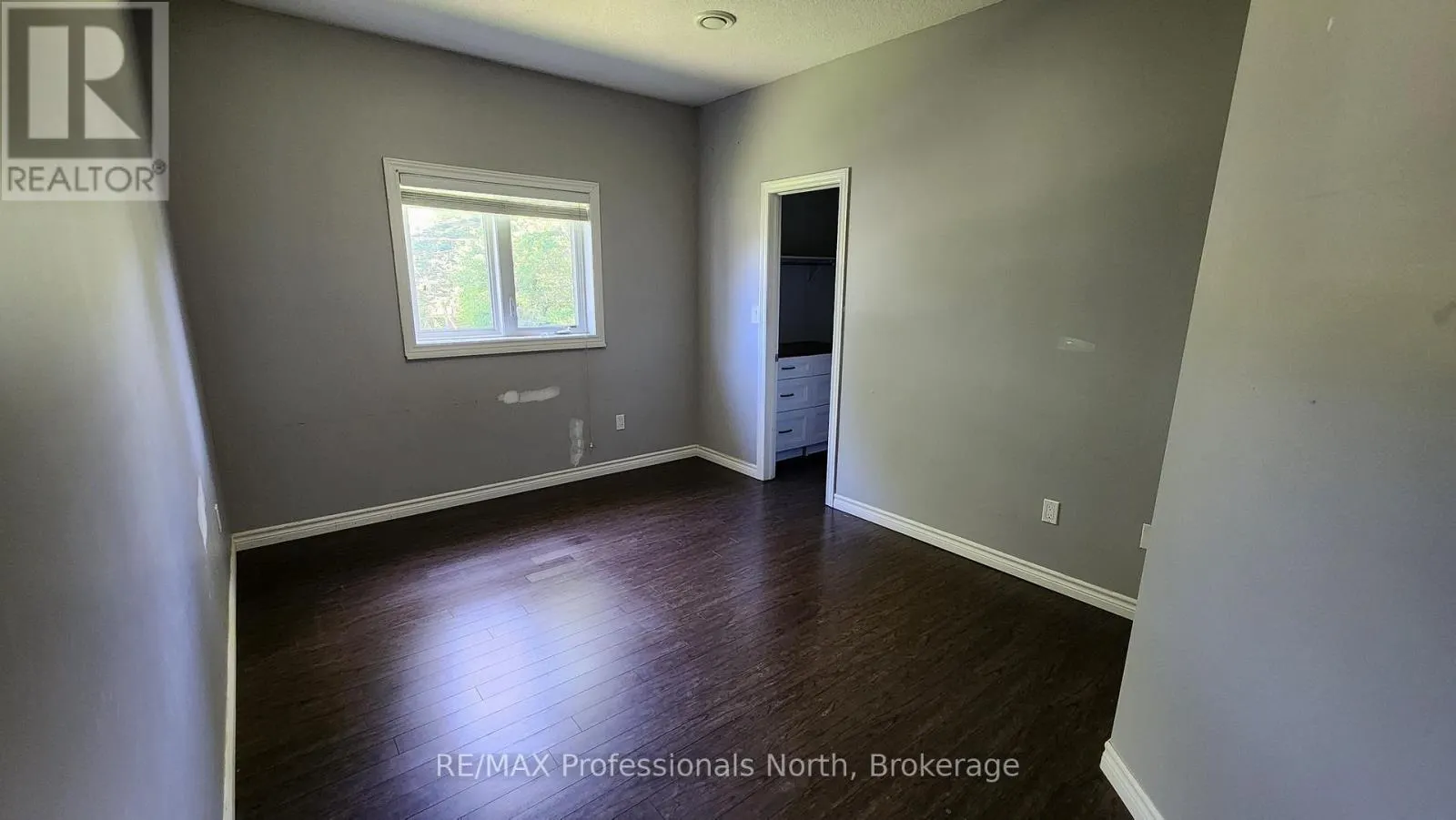 5 GREAVES AVENUE