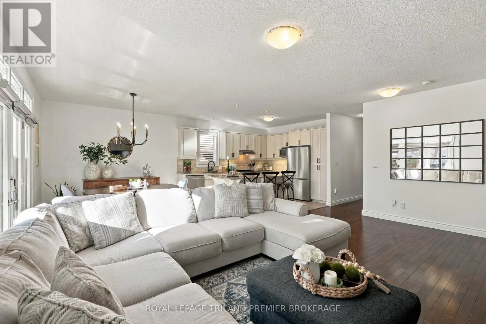 745 KLEINBURG DRIVE