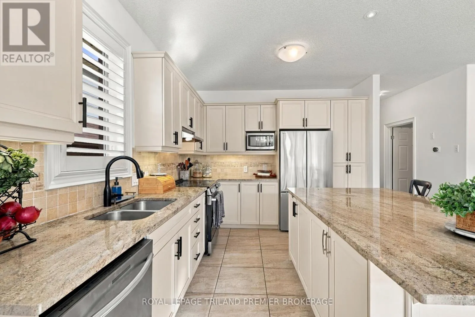745 KLEINBURG DRIVE