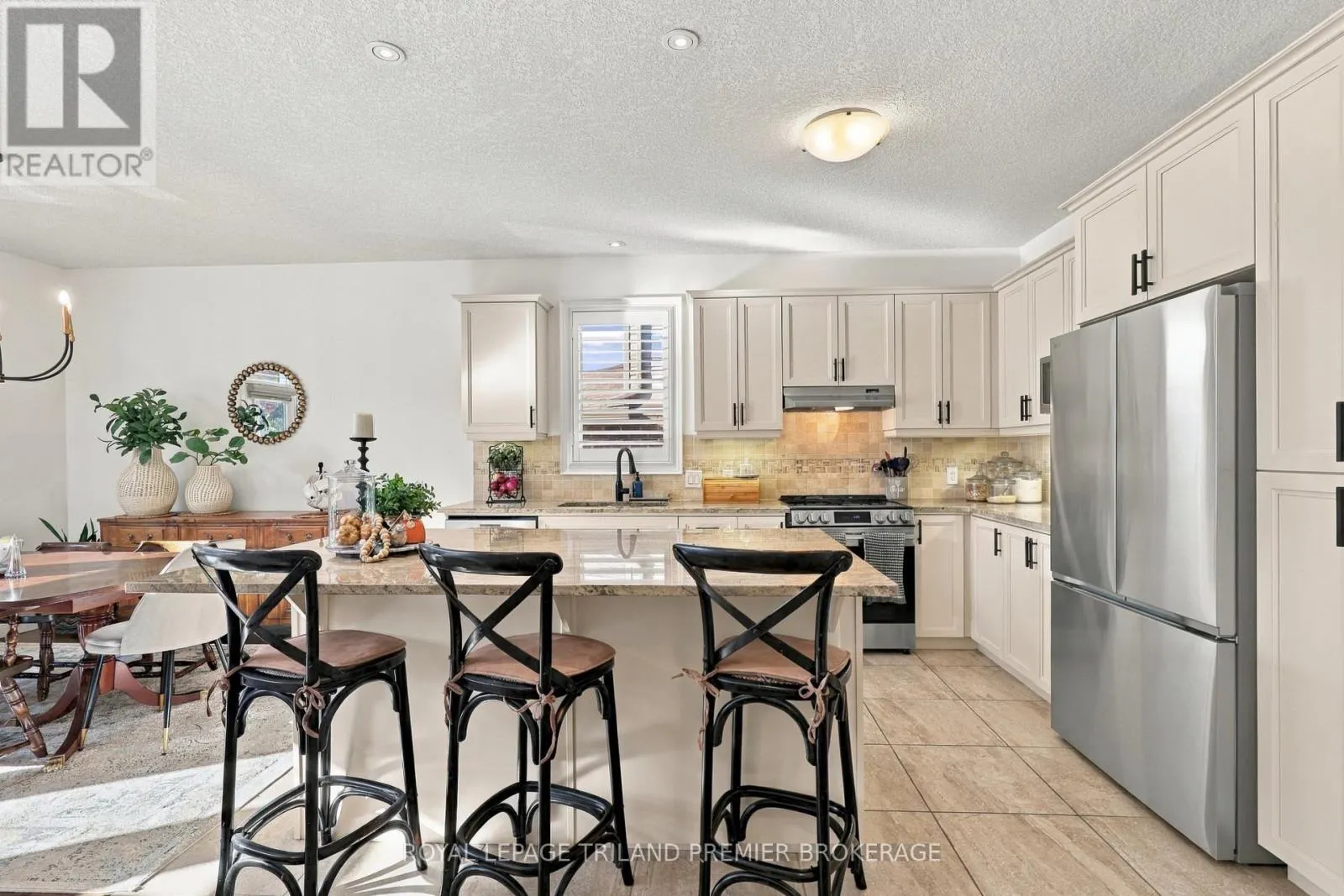 745 KLEINBURG DRIVE