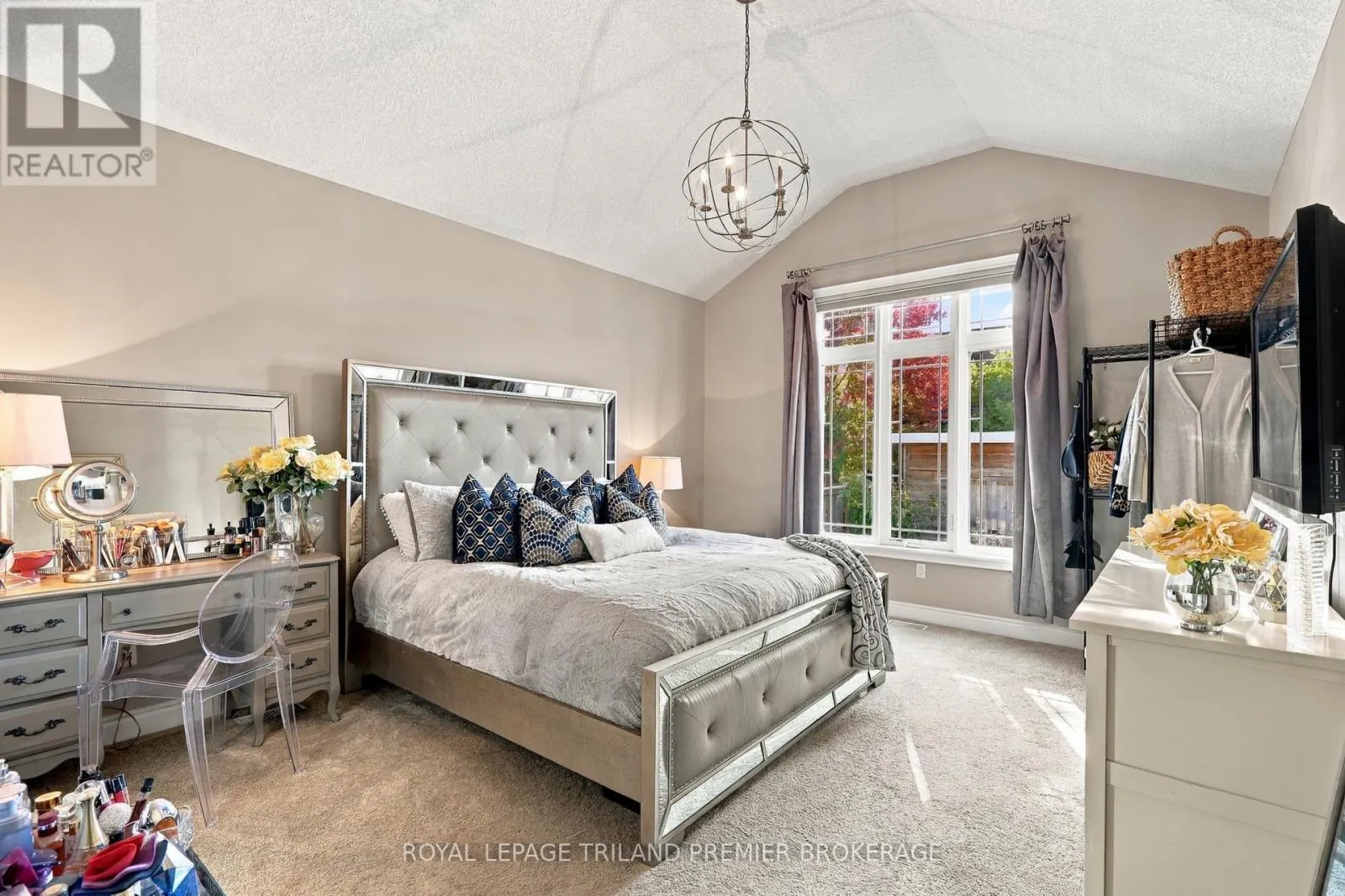 745 KLEINBURG DRIVE