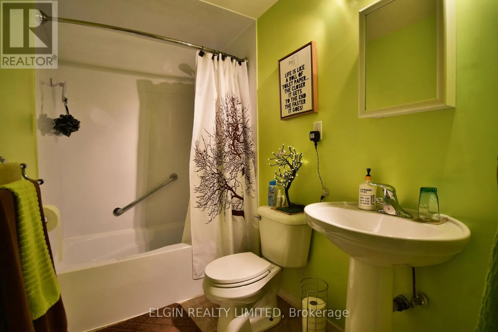 5 HAVENRIDGE COURT
