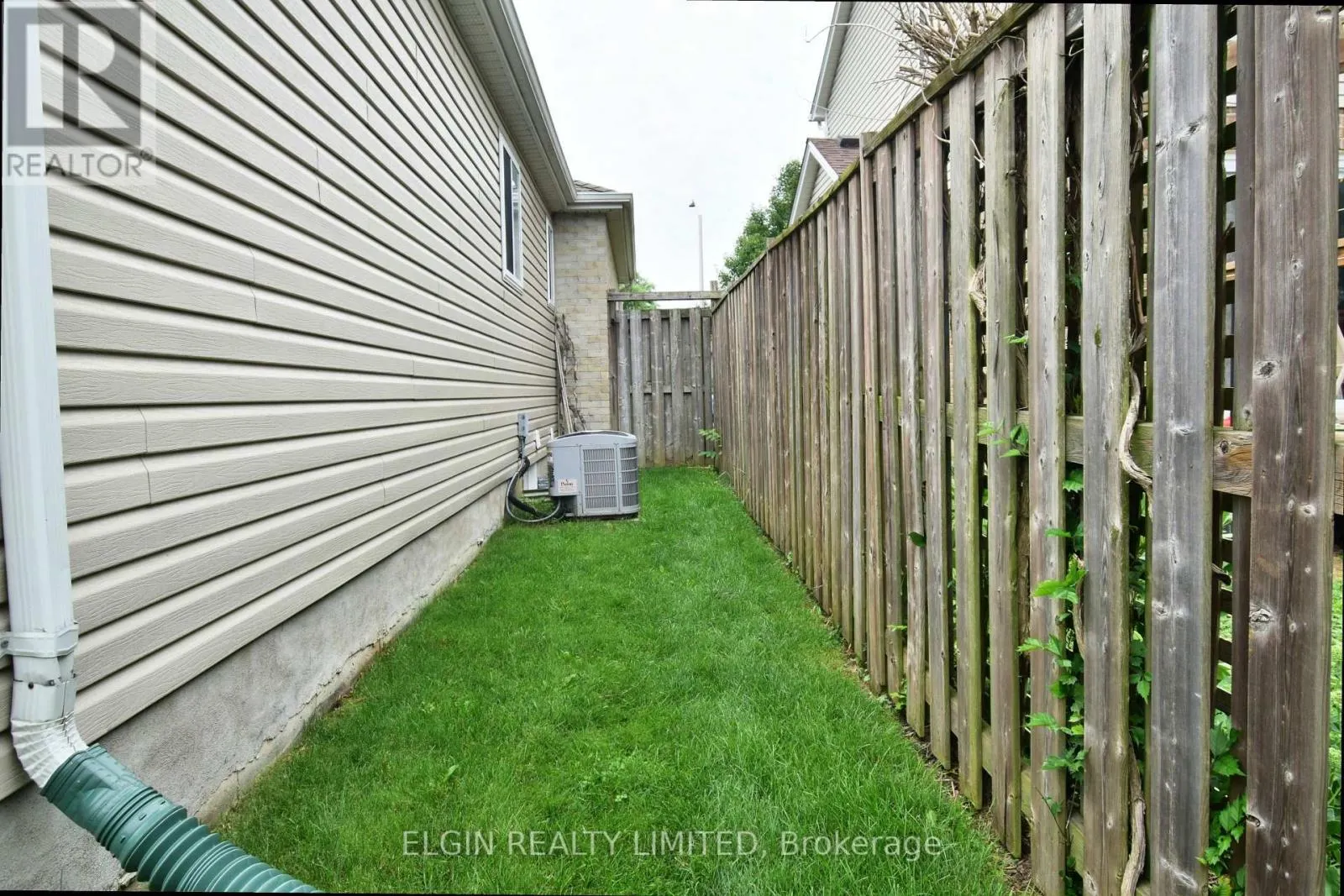 5 HAVENRIDGE COURT