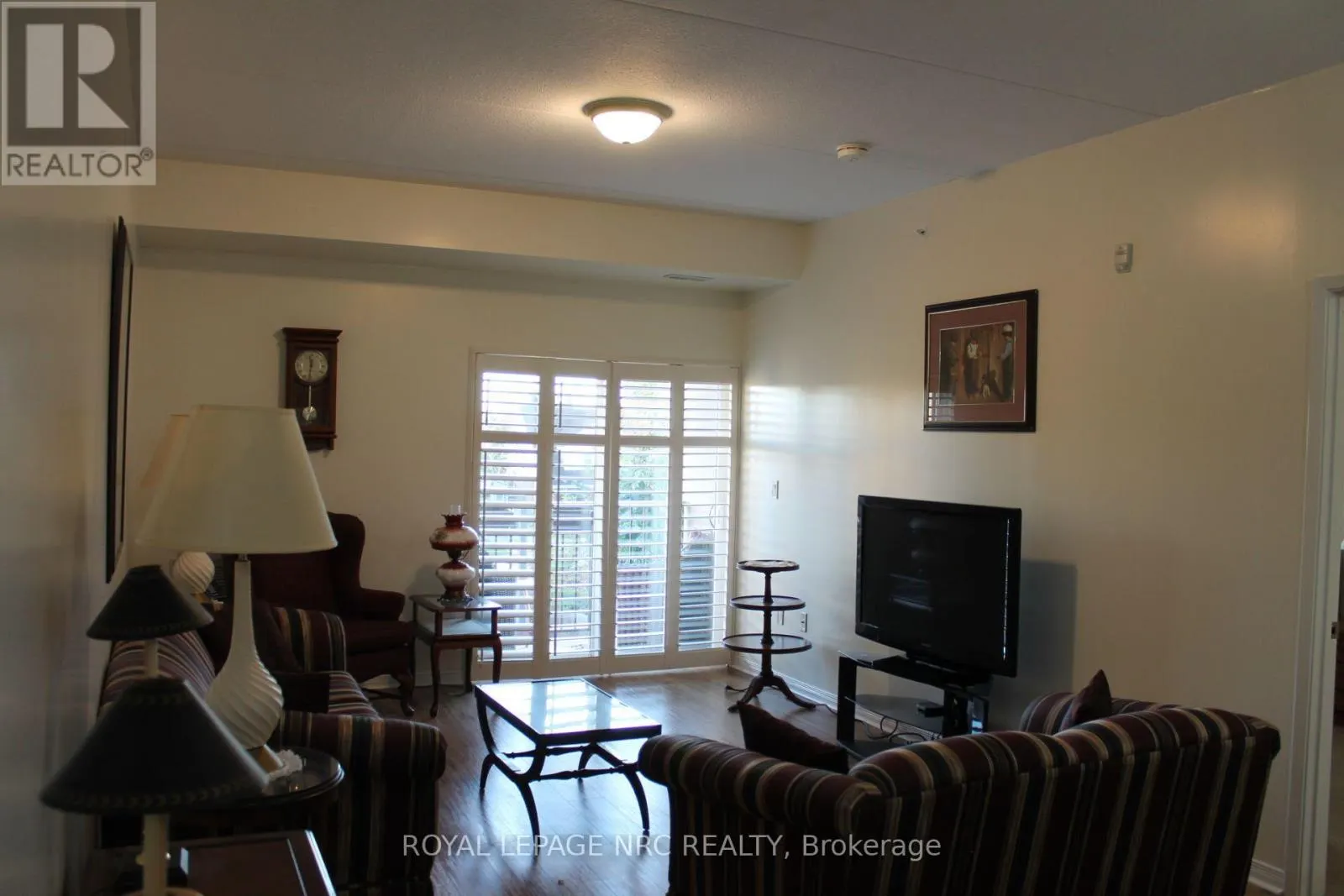 301 - 16 SULLIVAN AVENUE #301