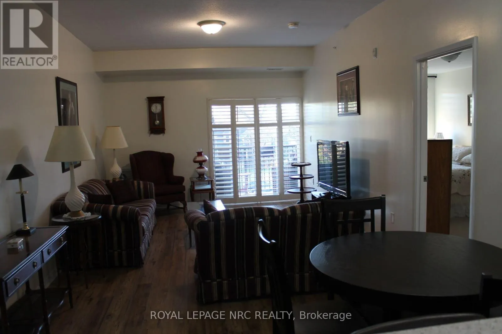 301 - 16 SULLIVAN AVENUE #301