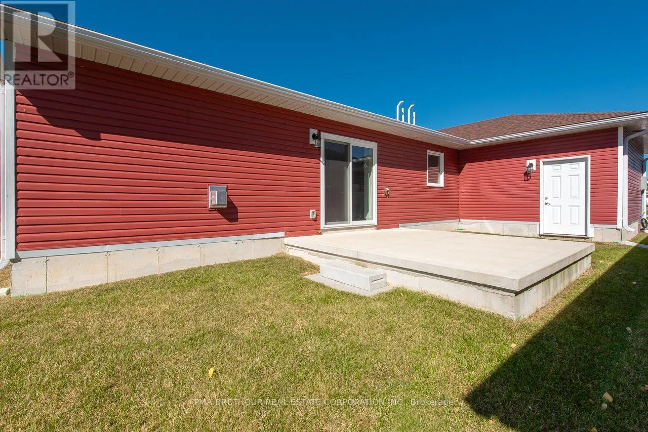 267 LAKE BREEZE DRIVE