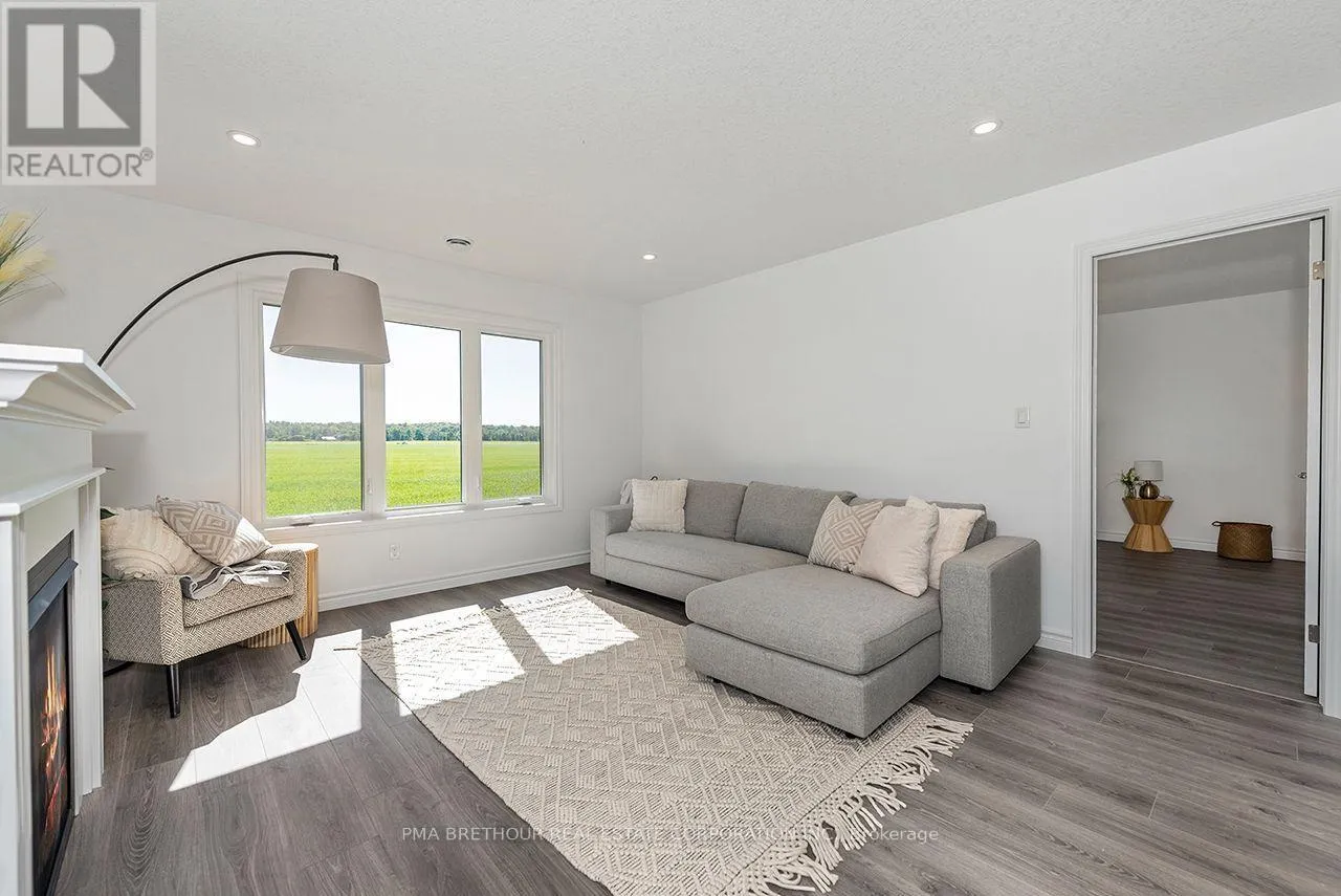 267 LAKE BREEZE DRIVE