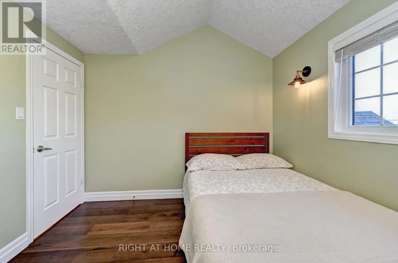 733 CHESAPEAKE DRIVE