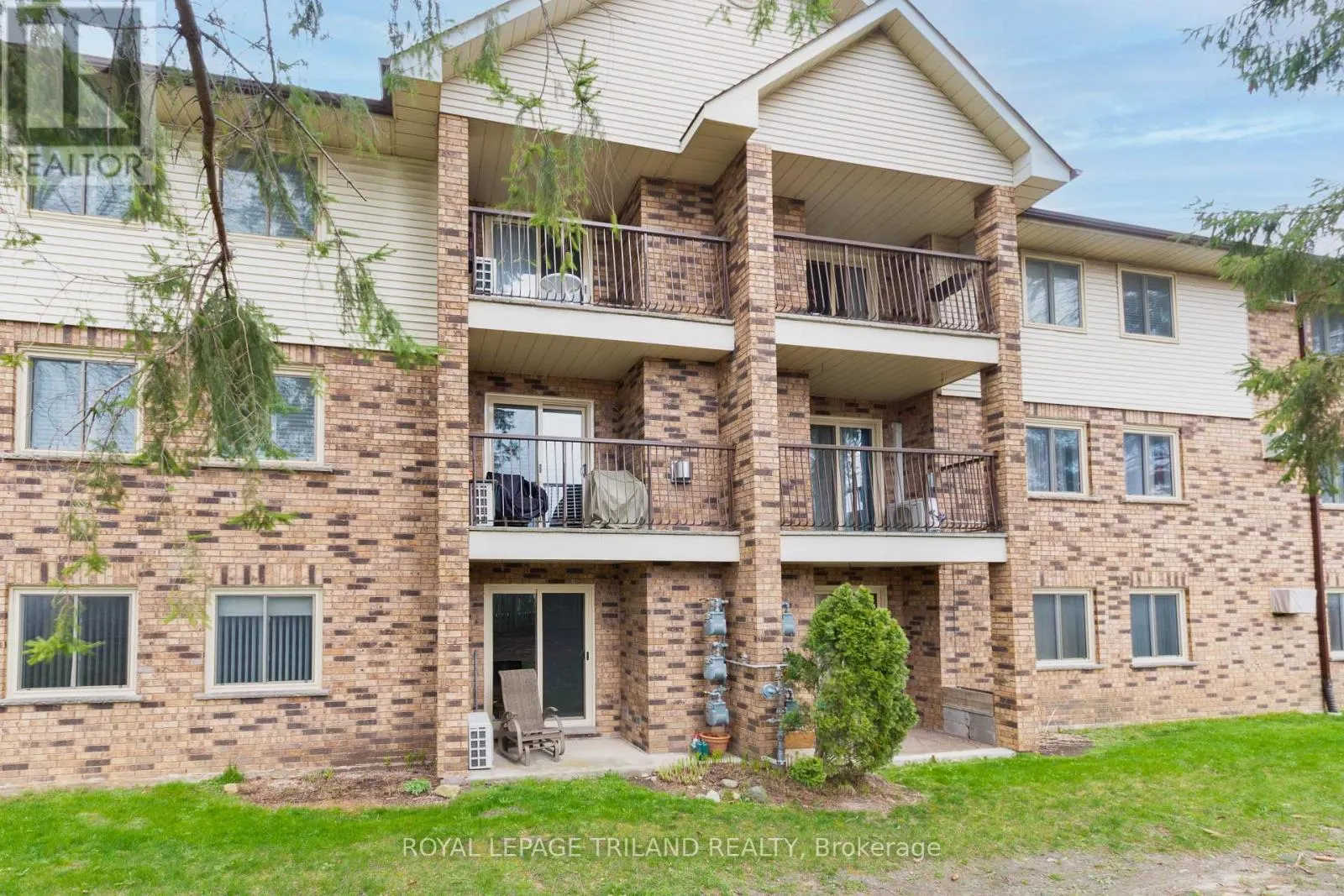 123 - 440 WELLINGTON STREET #123